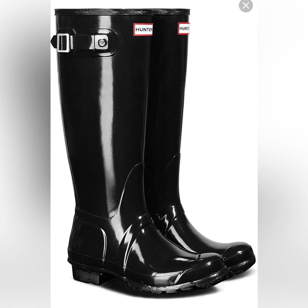 Hunter Tall Black Glossy rain boots in size 10